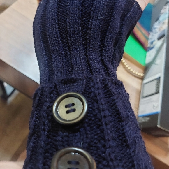 Knitted Boot Cuffs with Button Accents - Picture 5 of 6